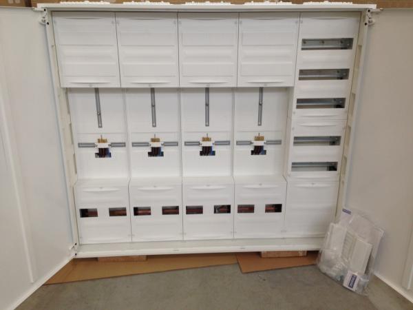 F-tronic Zählerschrank 4x 3.HZ Zählerfeld + 1x Verteilerfeld mit APZ, 5-feldrig